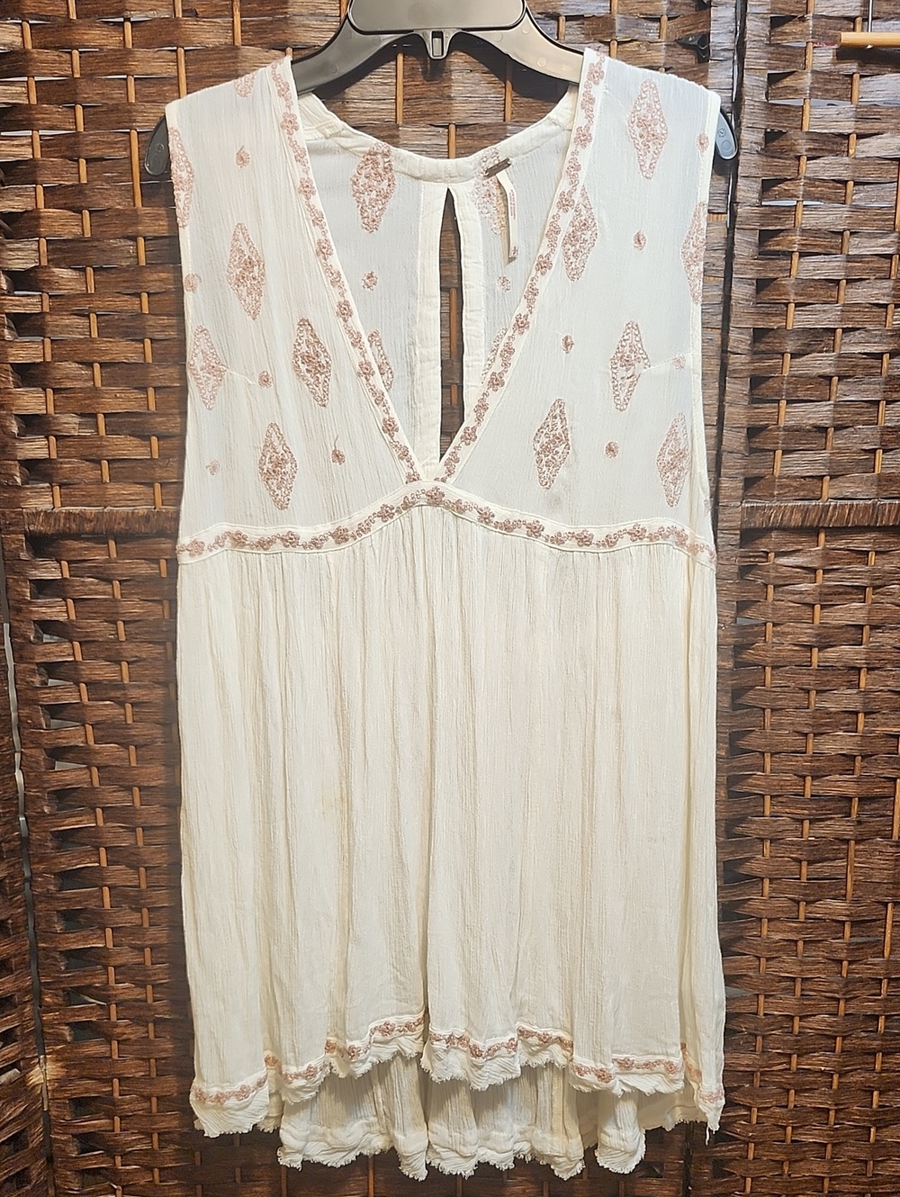 Cream Sleeveless Embroidered V-Neck Blouse